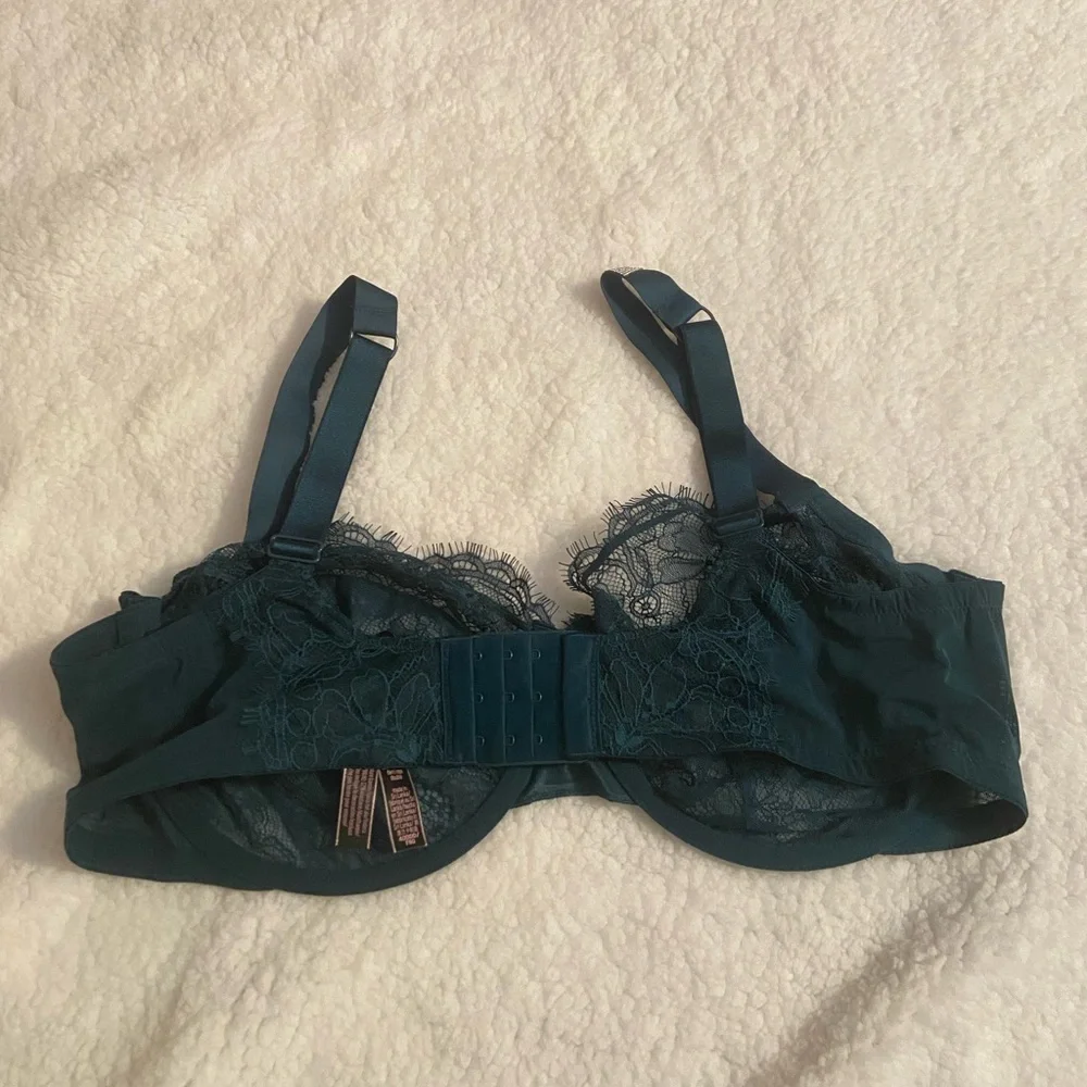 New! Victoria’s Secret shine logo strap unlined lace demi bra 4822
